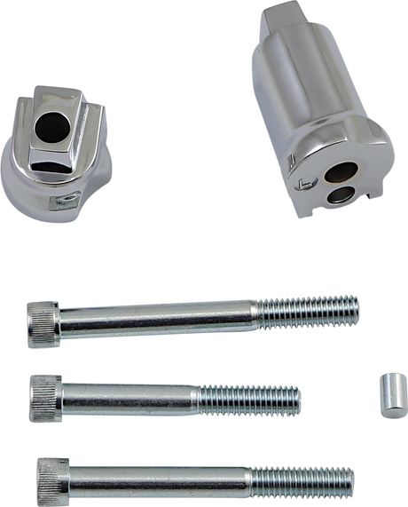DRAG SPECIALTIES Soporte para tablero de piso del pasajero - Cromo REQD BRKT F/16211002,1003 P17-0415-AC