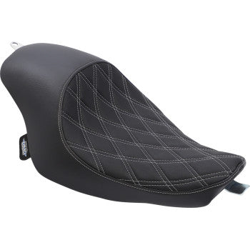 DRAG SPECIALTIES Asiento - 3/4 Solo - Doble diamante - Negro con costuras plateadas - '04-'22 XL SIN PARACHOQUES DE GOMA 0804-0745