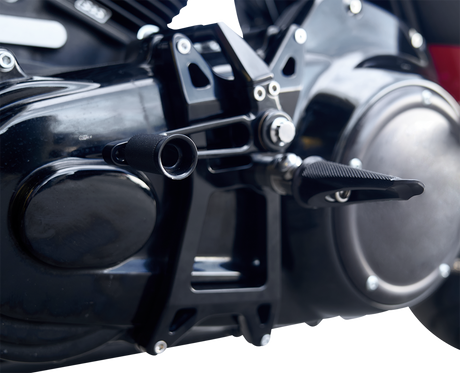 SPEED MERCHANT Mid-Controls - with Pegs - Black - FL '17-'22 SM-M8FLMIDWP-BK