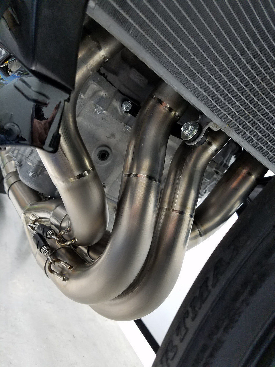 Graves Exhaust  Full Link Titanium / Carbon Works 2019-2025  Zx-6r Also Fits 2015 -2018 Exk-19zx6-Ftcw