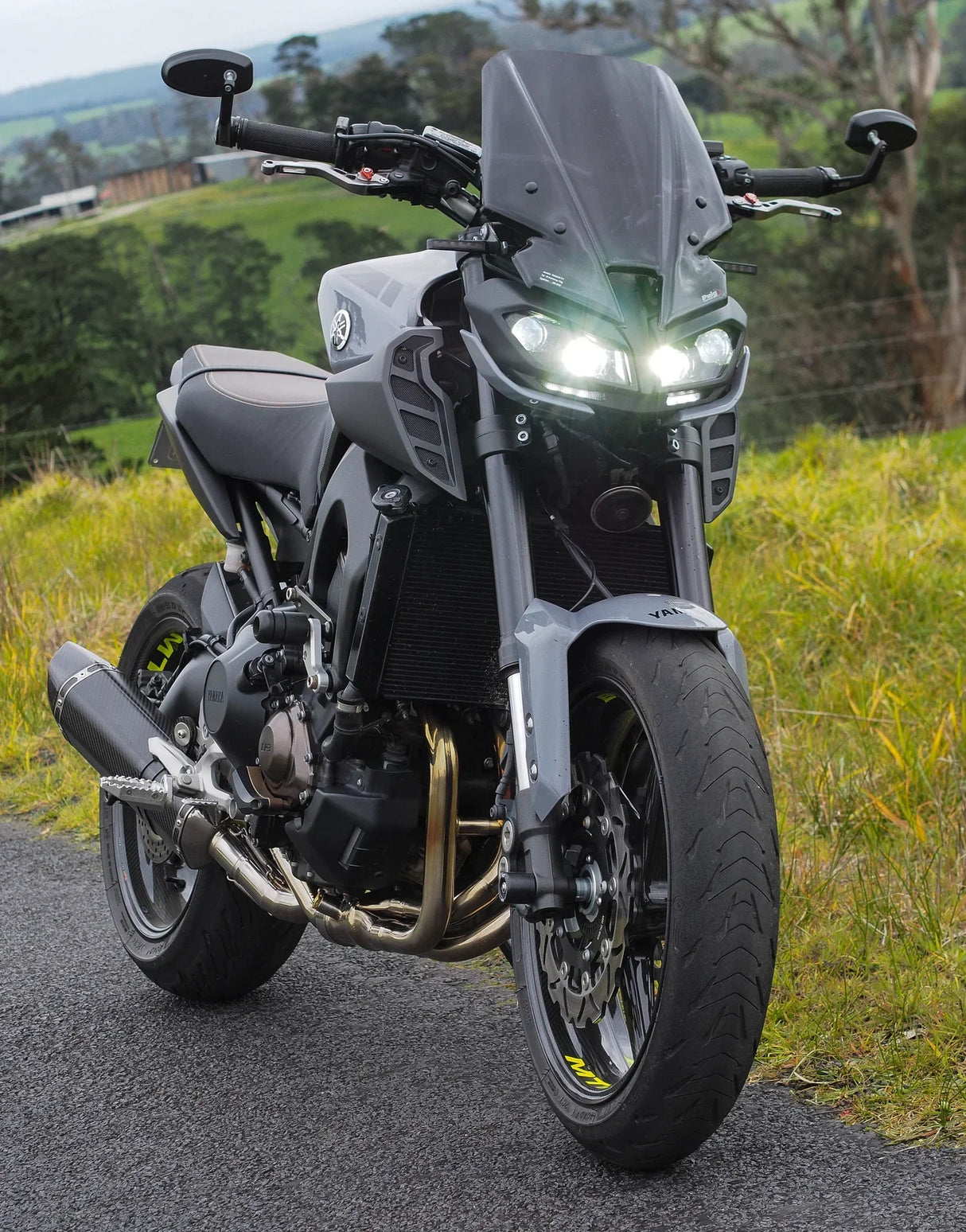 Vandemon  Yamaha MT09 FZ09 XSR900 2014-2020 Vandemon Titanium Doughnut Exhaust & Carbon Fibre Muffler 2016-20 YAMAMT09EXTI180A VA-78