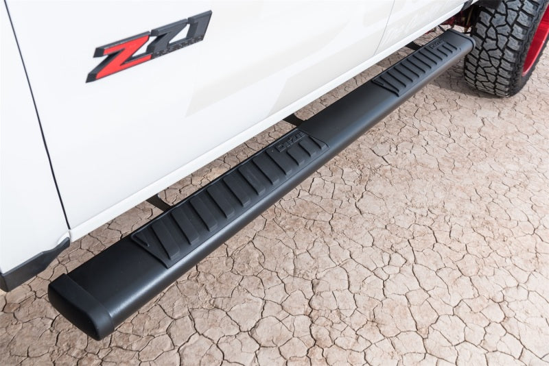 Deezee 99-23 Chevrolet/GMC/Dodge/Ford  Full Size Truck Tubes - 6In Oval - Black Steel (CrewCab) DZ 16121