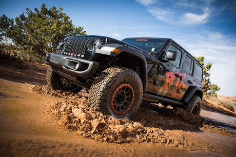 Fox 18+ Jeep JL 2.0 Factory Race Series 8.1in ATS Stabilizer 23.2in Ext Through-Shaft Axle Mount 983-02-148