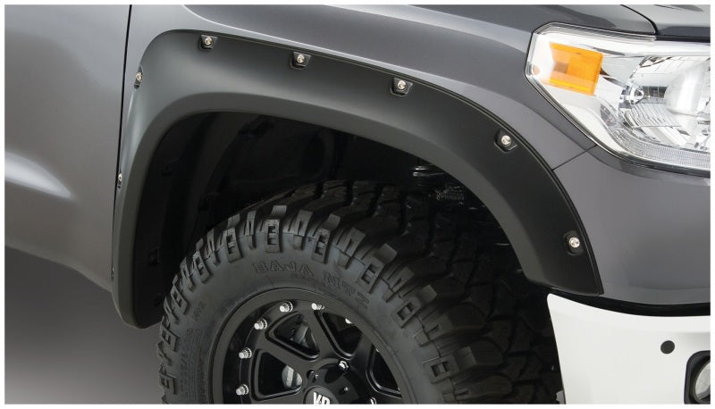 Bushwacker 14-18 Toyota Tundra Fleetside Pocket Style Flares 4pc 66.7/78.7/97.6in Bed - Black 30918-02
