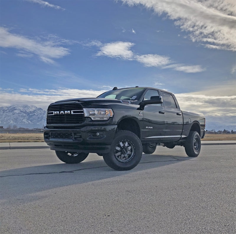 Tuff Country 19-23 Dodge Ram 3500 4x4 3in Lift w/Front Shock Extension Brackets Kit 33150