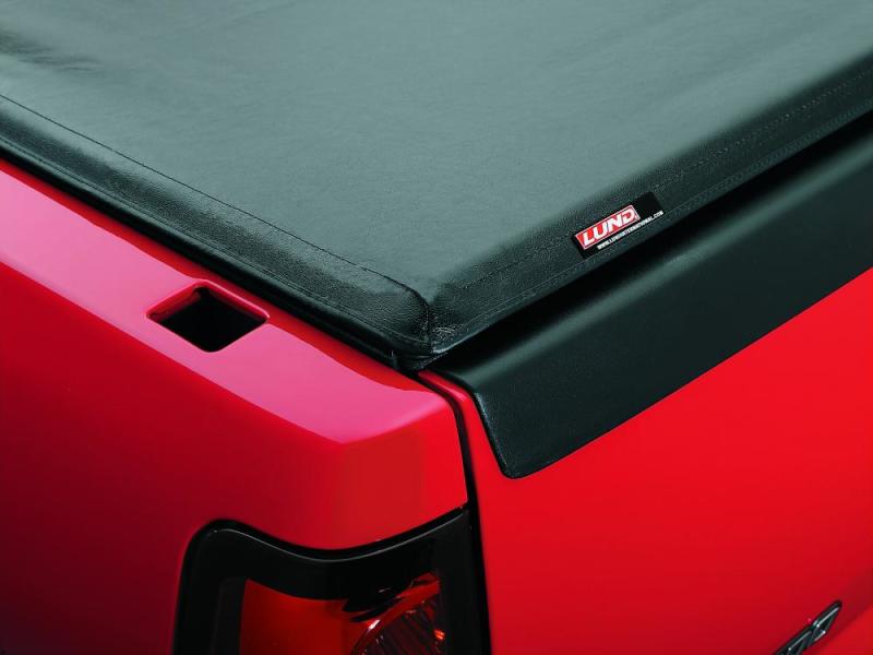 Lund 19-23 Ford Ranger (5ft Bed) Genesis Roll Up Tonneau Cover - Black 960114