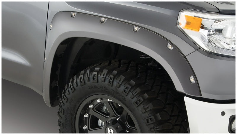 Bushwacker 14-18 Toyota Tundra Fleetside Pocket Style Flares 4pc 66.7/78.7/97.6in Bed - Black 30918-02