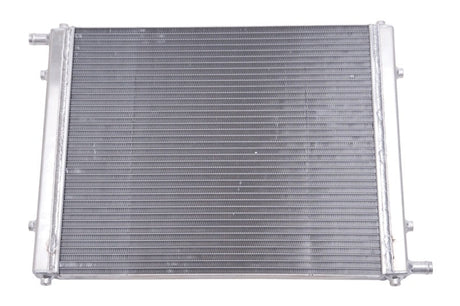 Edelbrock Heat Exchanger Single Pass Single Row 31 000 Btu/Hr 22In W X 16 5In H X 1 5In D Silver 15405
