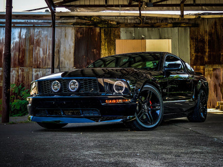 Raxiom 05-09 Ford Mustang GT V6 Axial Series CCFL Halo Projector Headlight- Blk Housing (Smkd Lens) 49121