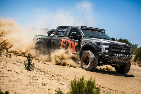 Fox 05+ Ford SD 2.0 Performance Series 13.6in. Smooth Body Remote Res. Rear Shock / 1.5-3.5in. Lift 985-24-105