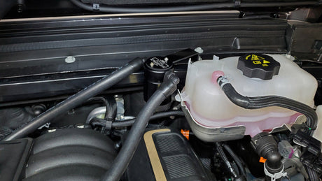 J&amp;L 2021-2024 Jeep Wrangler 392 Oil Seperator 3.0 Passenger Side - Black Anodized 3072P-B