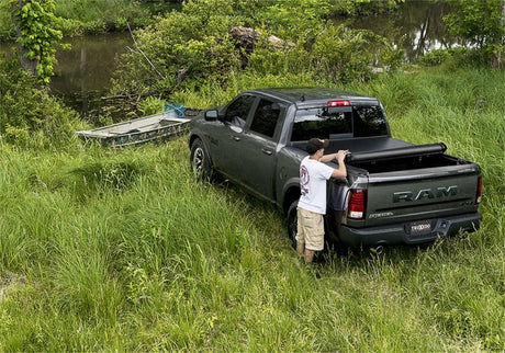 Truxedo 2020 GMC Sierra & Chevrolet Silverado 2500HD & 3500HD 6ft 9in Deuce Bed Cover 773301