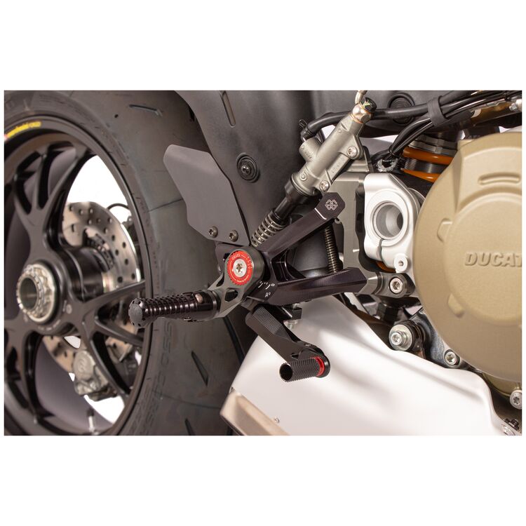 GILLES TOOLING MUE2 Rearset - Black - Ducati Streetfighter V4 2020-2024 MUE2-D02-B