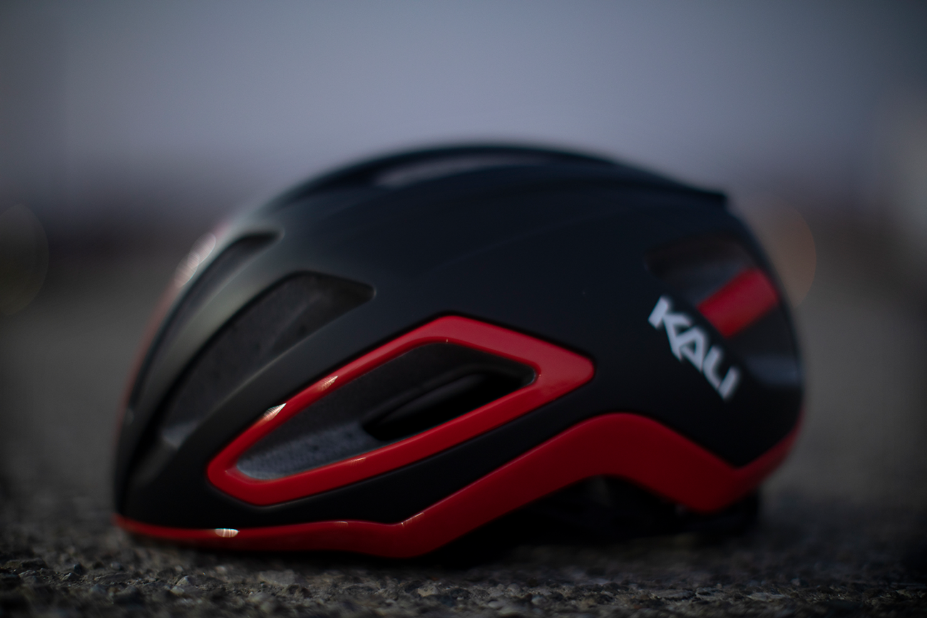 KALI Uno Helmet - Matte Black/Red - S/M 0240921126